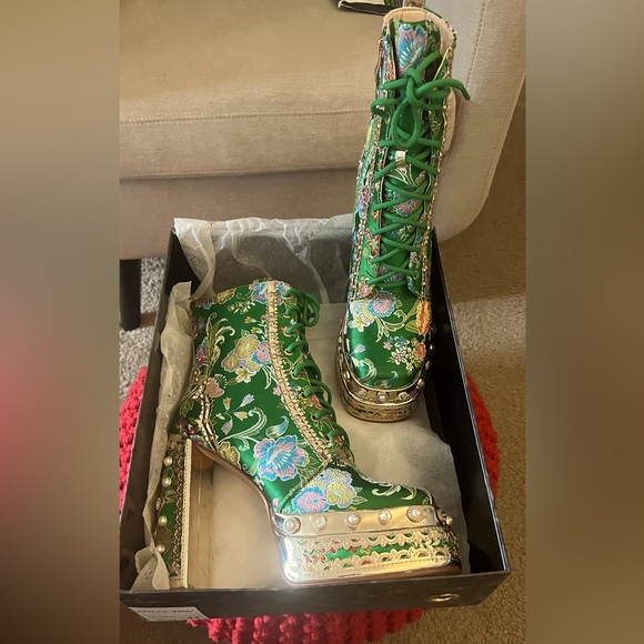 Green Goddess EVA Boots by Azalea Wang - Picture 2 of 8